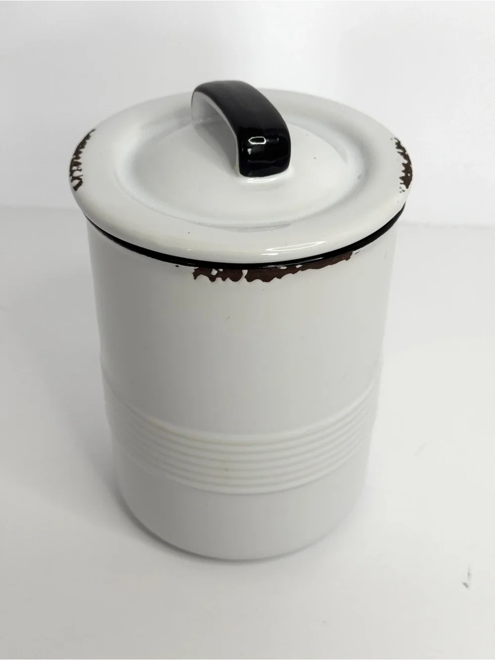 District 23 Tea Canister Black/White  | Kitchen